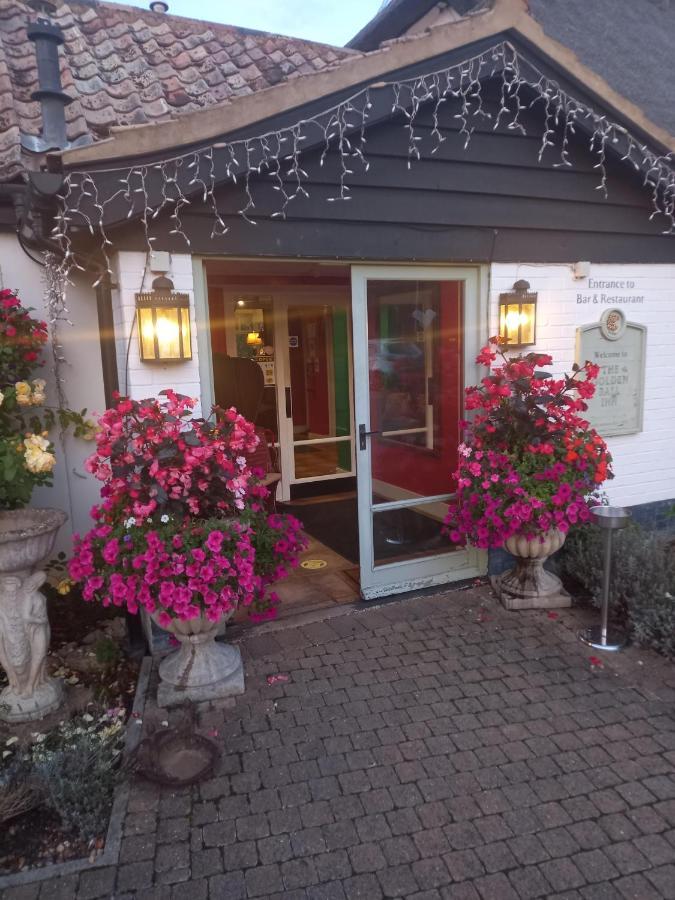 Golden Ball Hotel Elsworth Exterior photo